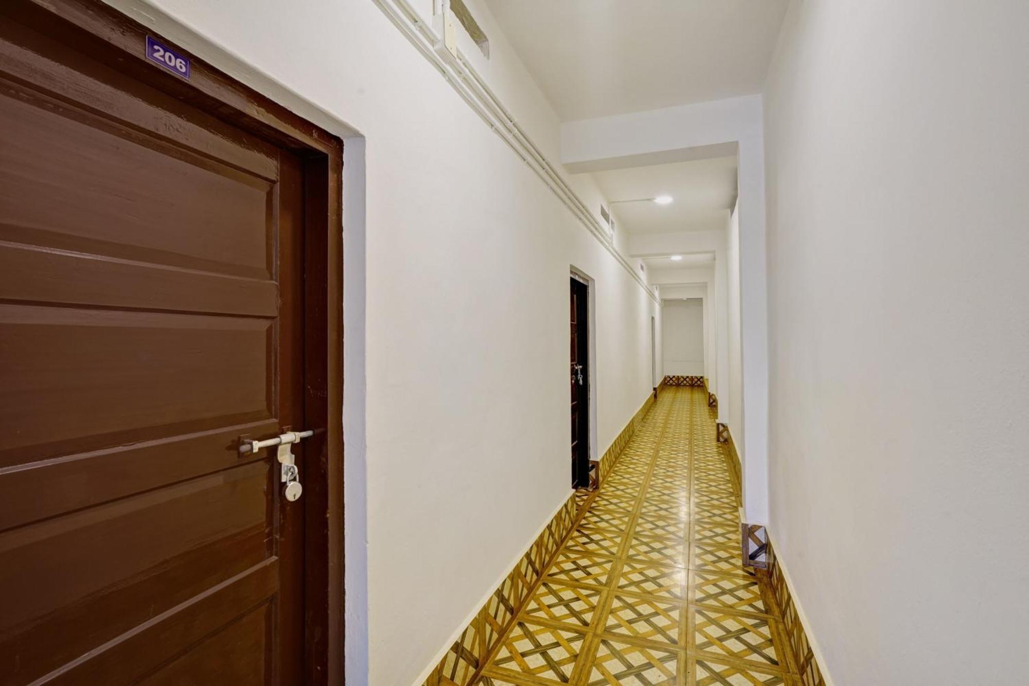 Super Hotel O Ceasar Palace Annex Thodupuzha Exterior photo