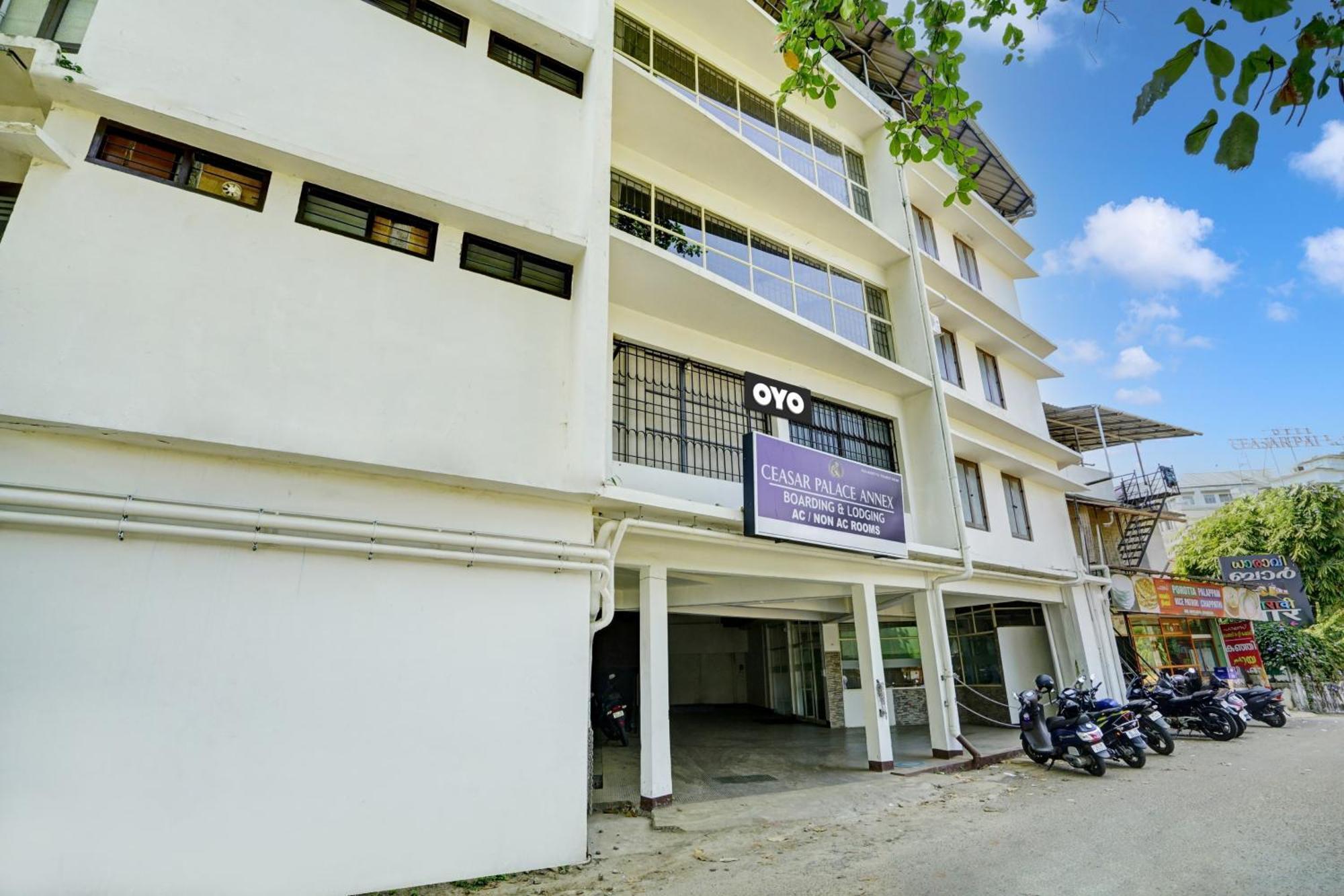 Super Hotel O Ceasar Palace Annex Thodupuzha Exterior photo